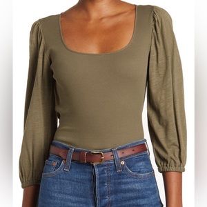 NWT Sanctuary Catch the Sun Tee Size S Knit Top